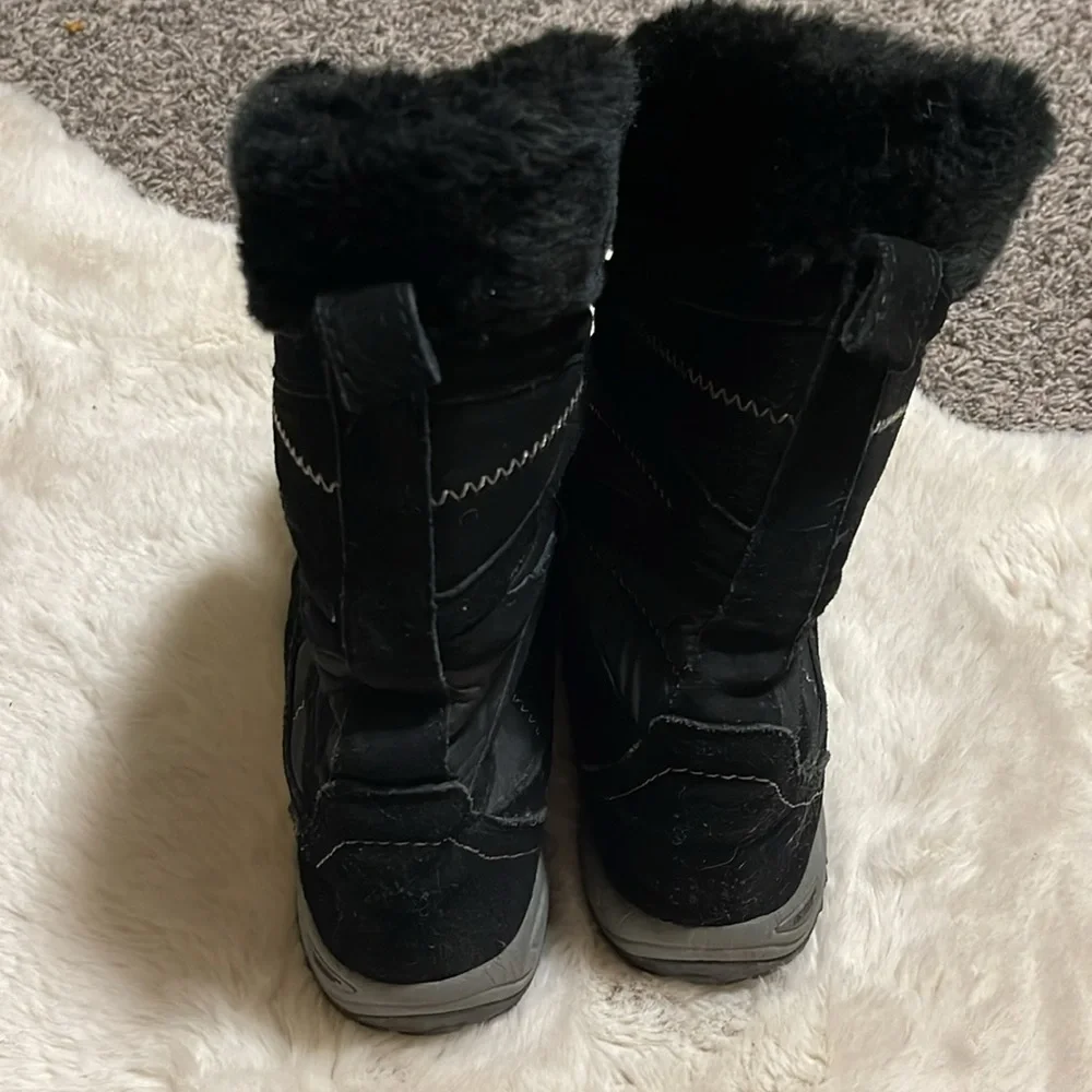 Khombu Winter Boots Size 7 Medium
